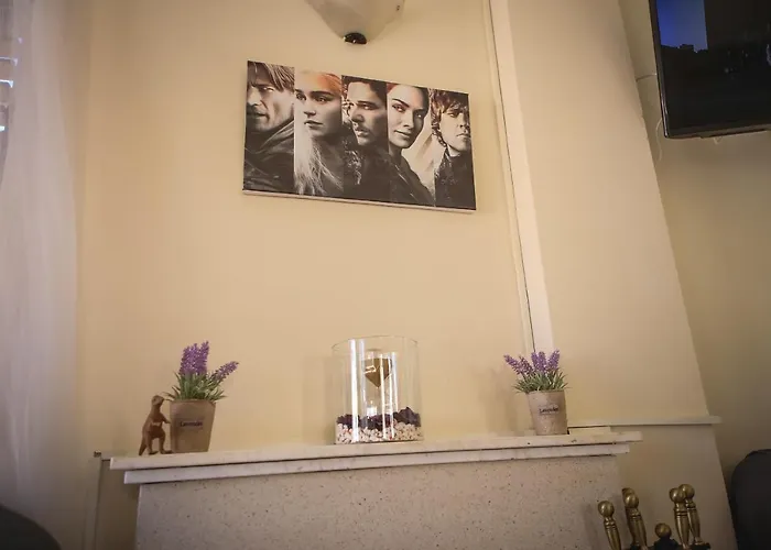 Alexandra Willa Ajia Napa