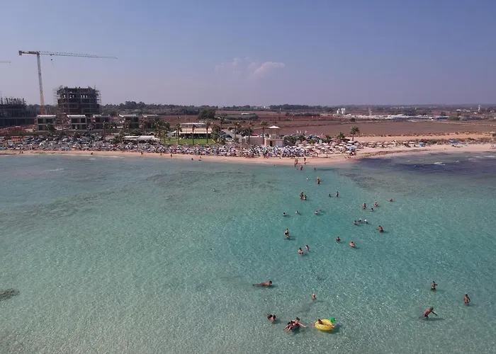 Alexandra Willa Ajia Napa